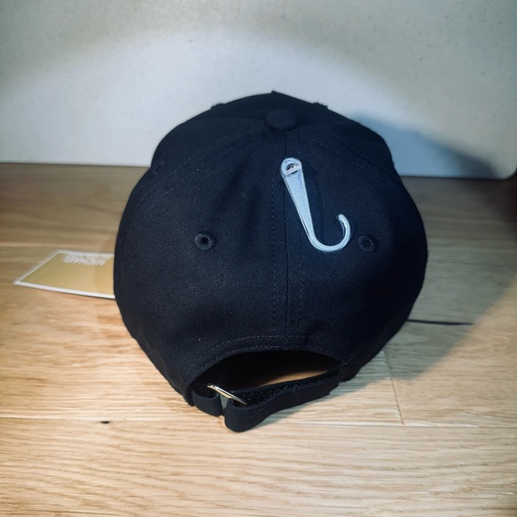 Michael Kors Logo Baseball Hat - Picture 3 of 4
